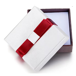 Geschenkbox mit Schmuckschwamm und Schleife weiß-rot 6 x 6 x 2,4 cm 1 Stück