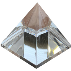Kristallglas Pyramide 40 mm