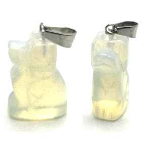 Opalit Hund Anhänger Kunststein, handgeschliffene Figur 1,8 x 2,5 x 8 mm, Wunsch- und Hoffnungsstein