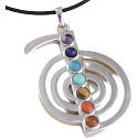 7 Chakren Spiralenergie-Anhänger, ca. 48 x 32 mm, Symbol des Gleichgewichts Naturperlen