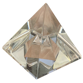 Glas Pyramide in Pyramide 50 mm Kristall - Glas Briefbeschwerer