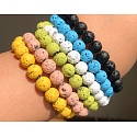 Lava hellgrau mit königlichem Mantra Om, Armband elastischer Naturstein, Kugel 8 mm / 16-17 cm, geboren aus den vier Elementen