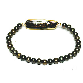 Perle schwarz mit Verzierung elastisches Armband natürlich, Kugel 4-5 mm / 16 - 17 cm, Symbol der Weiblichkeit, bringt Bewunderung