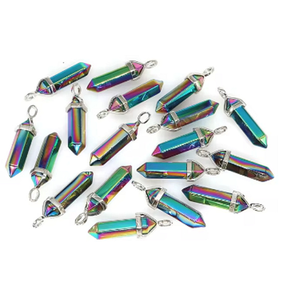 Regenbogen-Hämatit Pendel Hexagon Anhänger Naturstein 41 x 13 mm, handgeschnitzt, Stein des gesunden Blutes