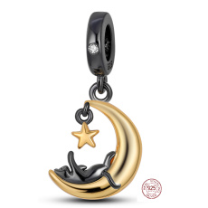 Sterling Silber 925 Katze auf dem Mond - das verspielte Wesen eines katzenartigen Begleiters, Haustier-Armband-Anhänger